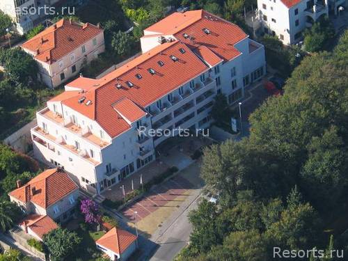 Ivka Hotel 